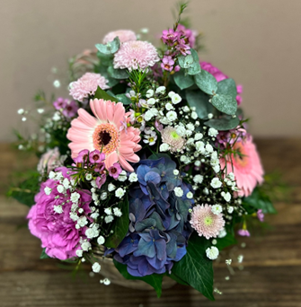 Rosa Weisses Gesteck